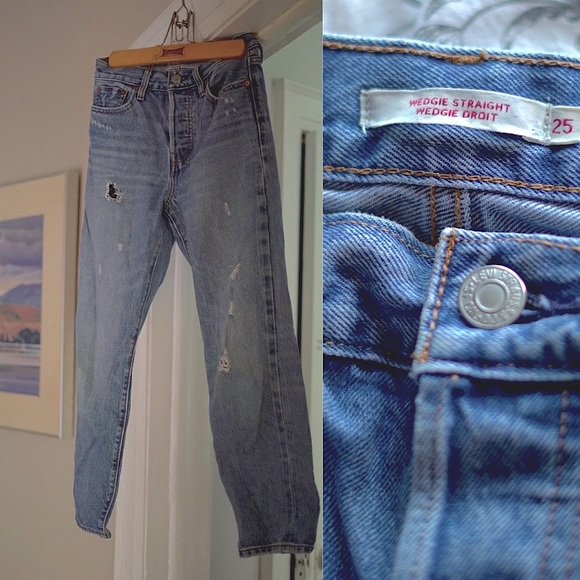 Levis | Wedgie Straight - Picture 2 of 7